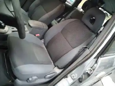 Hurda Aracı toyota rav 4 (a2) 2.0 d-4d executive 4x4 (2003->) yılın 2002 güçlü 1cdftv