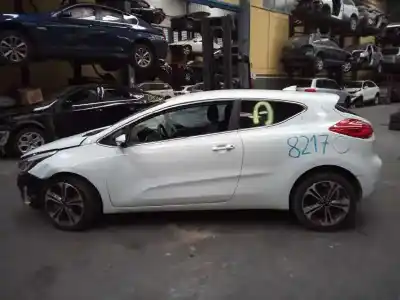 Veicolo di demolizione KIA                                                CEE´D                                                                                                                                                                                                                                                      Drive                                                                                                                                                                                                                                                      dell'anno 2015 alimentato G3LC