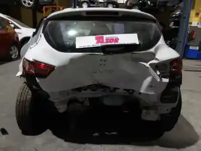 Veicolo di demolizione renault clio iv authentique dell'anno 2015 alimentato k9k612