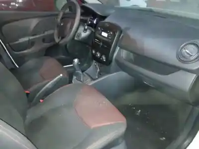 Veicolo di demolizione renault clio iv authentique dell'anno 2015 alimentato k9k612