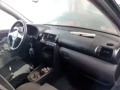 Sloopvoertuig seat leon (1m1) signo van het jaar 2001 aangedreven asv