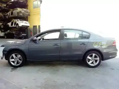 Veículo de Sucata VOLKSWAGEN PASSAT LIM. (362) Edition BlueMotion do ano 2011 alimentado CAYC