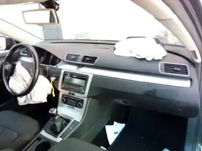 Sloopvoertuig volkswagen passat lim. (362) edition bluemotion van het jaar 2011 aangedreven cayc