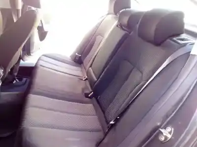 Sloopvoertuig volkswagen passat lim. (362) edition bluemotion van het jaar 2011 aangedreven cayc