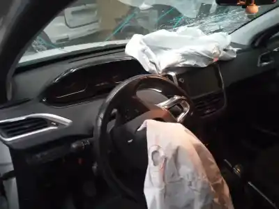 Vehicul casat peugeot 2008 (--.2013->) allure al anului 2016 alimentat bhy