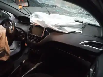 Vehicul casat peugeot 2008 (--.2013->) allure al anului 2016 alimentat bhy