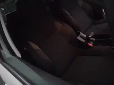 Vehicul casat peugeot 2008 (--.2013->) allure al anului 2016 alimentat bhy