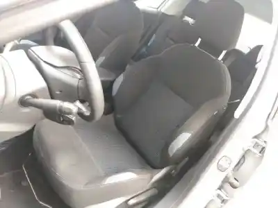 Veículo de Sucata peugeot 208 access do ano 2012 alimentado 8hr