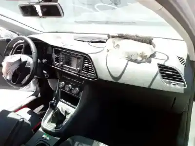 Здавання транспортного засобу seat leon (5f1) reference року 2014 потужний clha