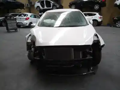 Здавання транспортного засобу kia cee´d drive року 2015 потужний d4fc