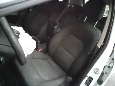 Здавання транспортного засобу kia cee´d drive року 2015 потужний d4fc