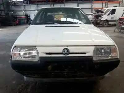 Veículo de Sucata skoda favorit (781) sport do ano 1994 alimentado 781135e