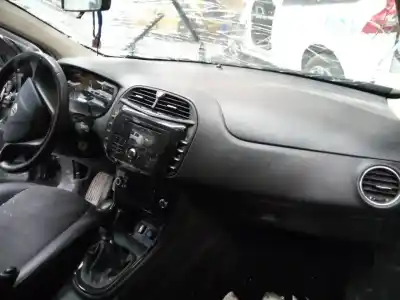 Veículo de Sucata lancia delta (181) platino do ano 2008 alimentado 198a2000