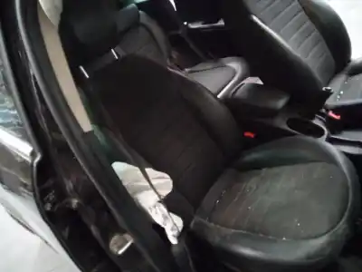 Veículo de Sucata lancia delta (181) platino do ano 2008 alimentado 198a2000