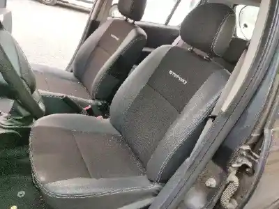 Veículo de Sucata dacia sandero laureate music do ano 2012 alimentado k9k892