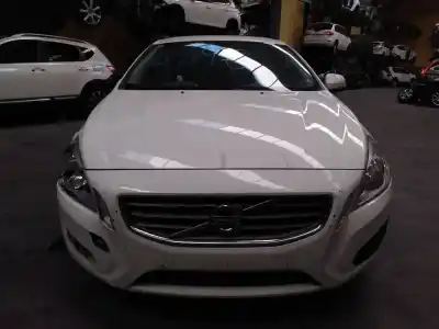 Veículo de Sucata volvo s60 lim. momentum do ano 2010 alimentado d5204t2