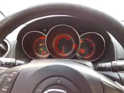 Veículo de Sucata mazda 3 berlina (bk) 1.6 cd diesel cat do ano 2005 alimentado y6