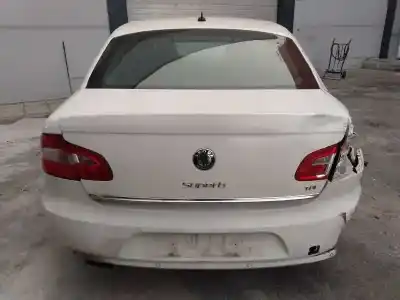 Sloopvoertuig skoda suberb (3t4) elegance van het jaar 2008 aangedreven cffb