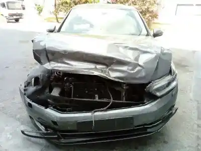 Veículo de Sucata volkswagen passat lim. (3g2) r-line exclusive bmt do ano 2017 alimentado crlb