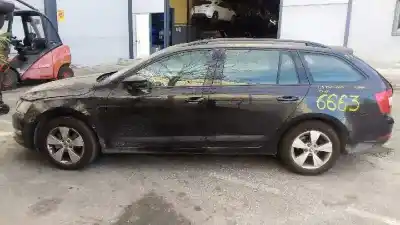 Veículo de Sucata skoda octavia combi (5e5) ambition do ano 2018 alimentado chzd