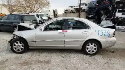 Здавання транспортного засобу MERCEDES-BENZ CLASE C (W203) BERLINA 220 CDI (203.006) року 2004 потужний 611962