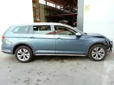 Scrapping Vehicle VOLKSWAGEN PASSAT VARIANT (3G5) Alltrack 4Motion BMT of the year 2017 powered DFCA