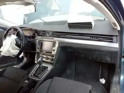 Véhicule à la ferraille volkswagen passat variant (3g5) alltrack 4motion bmt de l'année 2017 alimenté dfca