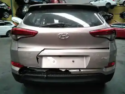 Véhicule à la ferraille hyundai                                            tucson                                                                                                                                                                                                                                                     essence bluedrive 2wd                                                                                                                                                                                                                                      de l'année 2018 alimenté d4fd