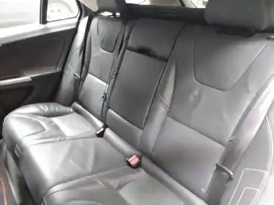 Veículo de Sucata volvo v60 kombi momentum do ano 2012 alimentado d5204t7