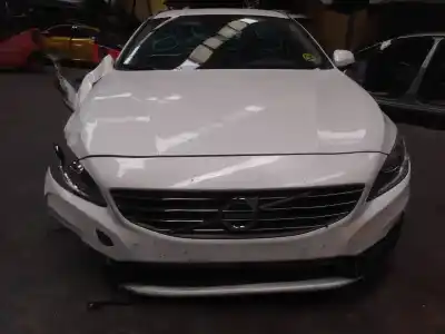 Veículo de Sucata volvo v60 kombi momentum do ano 2012 alimentado d5204t7