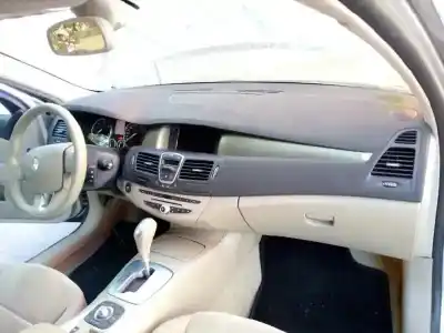 Scrapping Vehicle renault laguna iii dynamique of the year 2008 powered m9r805