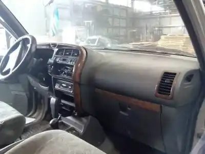 Veículo de Sucata isuzu trooper 3.0 dti (3-trg.) do ano 2000 alimentado d-4jx1