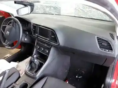 Veicolo di demolizione seat leon st (5f8) style dell'anno 2016 alimentato dbka