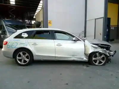 Veículo de Sucata AUDI A4 AVANT (8K5) (2008) Básico Quattro do ano 2012 alimentado CJCD