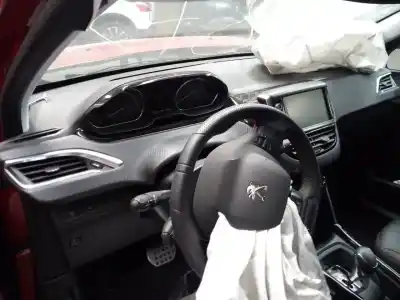 Veicolo di demolizione peugeot 2008 (--.2013->) allure dell'anno 2019 alimentato hns