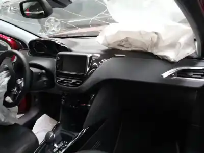 Veicolo di demolizione peugeot 2008 (--.2013->) allure dell'anno 2019 alimentato hns