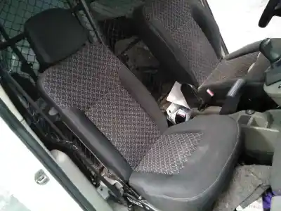 Здавання транспортного засобу renault kangoo dynamique acción especial року 2009 потужний k9k806