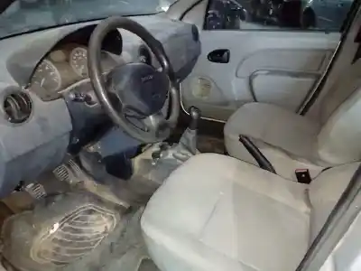 Veicolo di demolizione dacia logan ambiance dell'anno 2009 alimentato k9k792