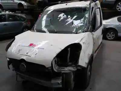 Здавання транспортного засобу fiat doblo active року 2014 потужний 263a2000