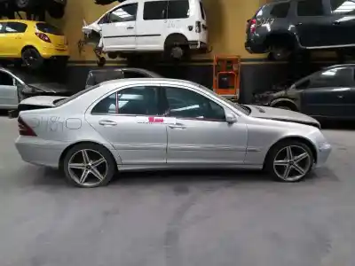 Здавання транспортного засобу MERCEDES-BENZ CLASE C (W203) BERLINA 220 CDI (203.006) року 2000 потужний 611962
