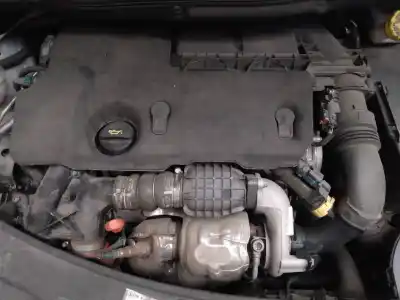 Véhicule à la ferraille peugeot 208 active de l'année 2012 alimenté 9hp