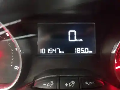 Véhicule à la ferraille peugeot 208 active de l'année 2012 alimenté 9hp