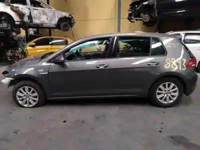 Vehicul casat volkswagen golf vii lim. (bq1) last edition bmt/start-stopp al anului 2016 alimentat dpba