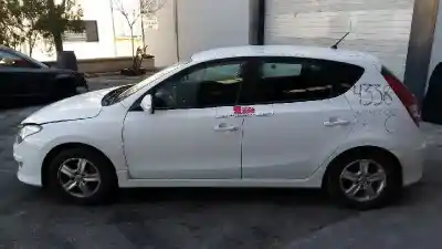 Veículo de Sucata hyundai i30 (gd) classic do ano 2011 alimentado d4fb