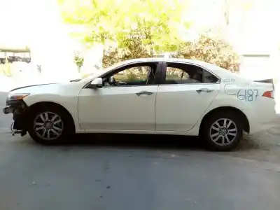 Veículo de Sucata honda accord berlina (cu) luxury do ano 2012 alimentado n22b1