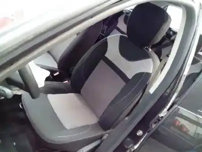 Veículo de Sucata dacia duster ii comfort do ano 2017 alimentado k9k667