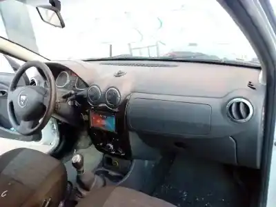 Veículo de Sucata dacia duster laureate 4x2 do ano 2010 alimentado k9k896