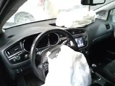 Здавання транспортного засобу kia cee´d drive року 2017 потужний d4fb