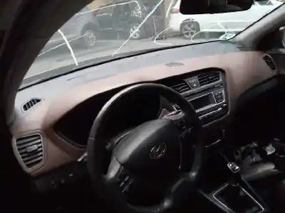 Veículo de Sucata hyundai i20 trend do ano 2016 alimentado d3fa