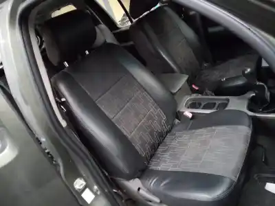 Veículo de Sucata nissan pathfinder (r51) 2.5 dci xe do ano 2007 alimentado yd25ddti